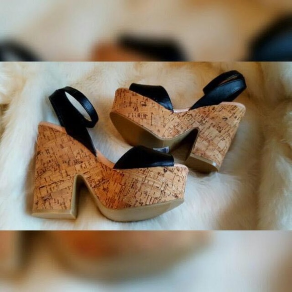 Black high-healed wild Diva lounge sandals - Picture 3 of 4